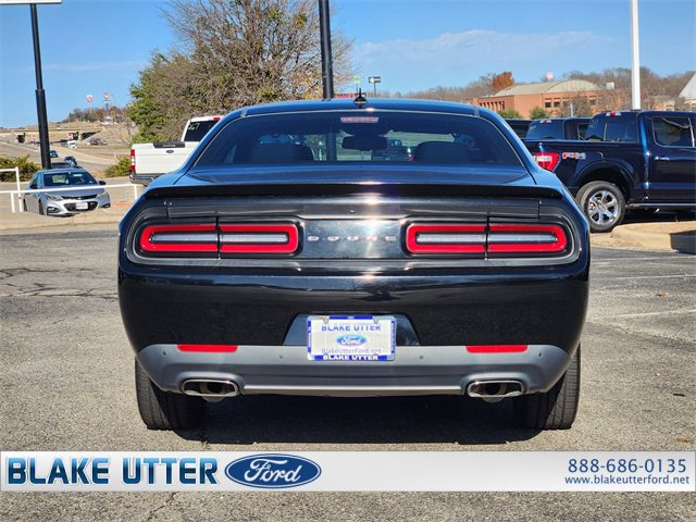 Used 2015 Dodge Challenger SXT w/ Super Sport Group (SS/T) image 6