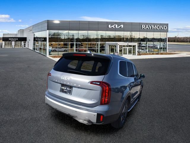 Certified 2023 Kia Telluride S w/ S Sunroof Package AWD/4WD image 4