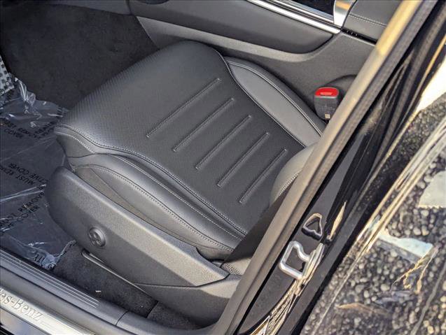 New 2026 Mercedes-Benz GLC 300 image 4