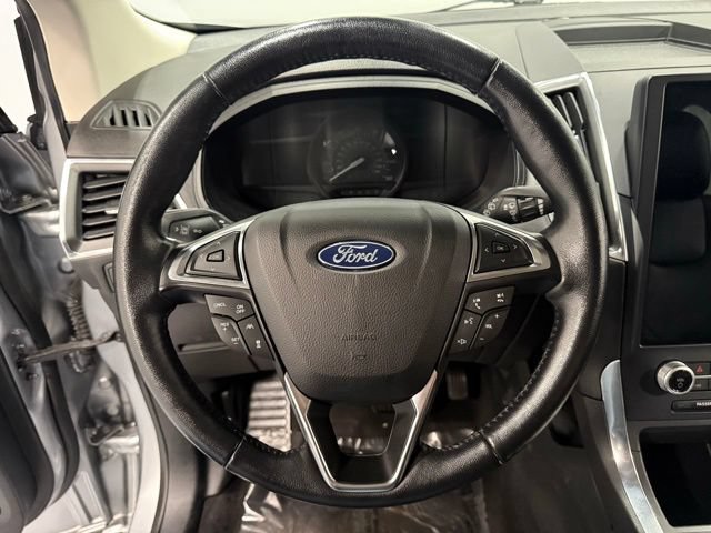 Used 2022 Ford Edge Titanium w/ Equipment Group 301A AWD/4WD image 22