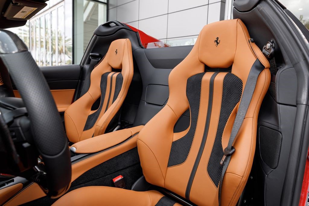 Used 2023 Ferrari 812 GTS RWD image 11
