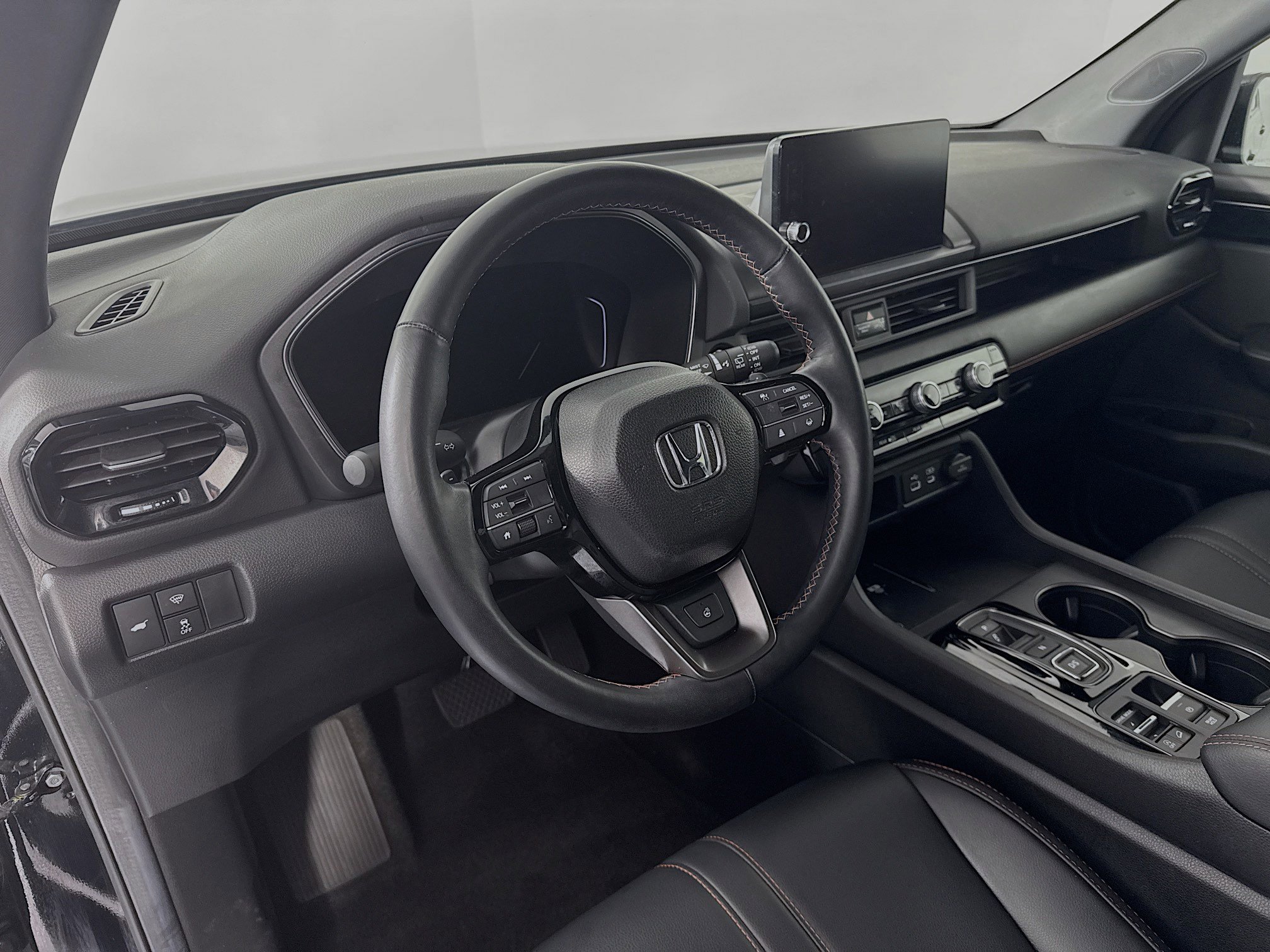 Certified 2025 Honda Pilot TrailSport image 9