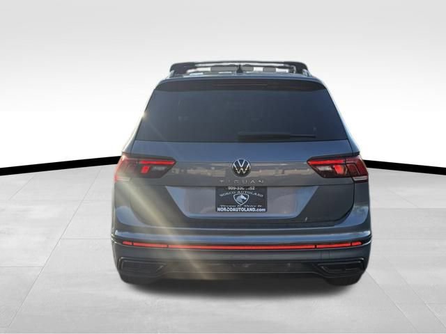 Used 2022 Volkswagen Tiguan SE R-Line image 5
