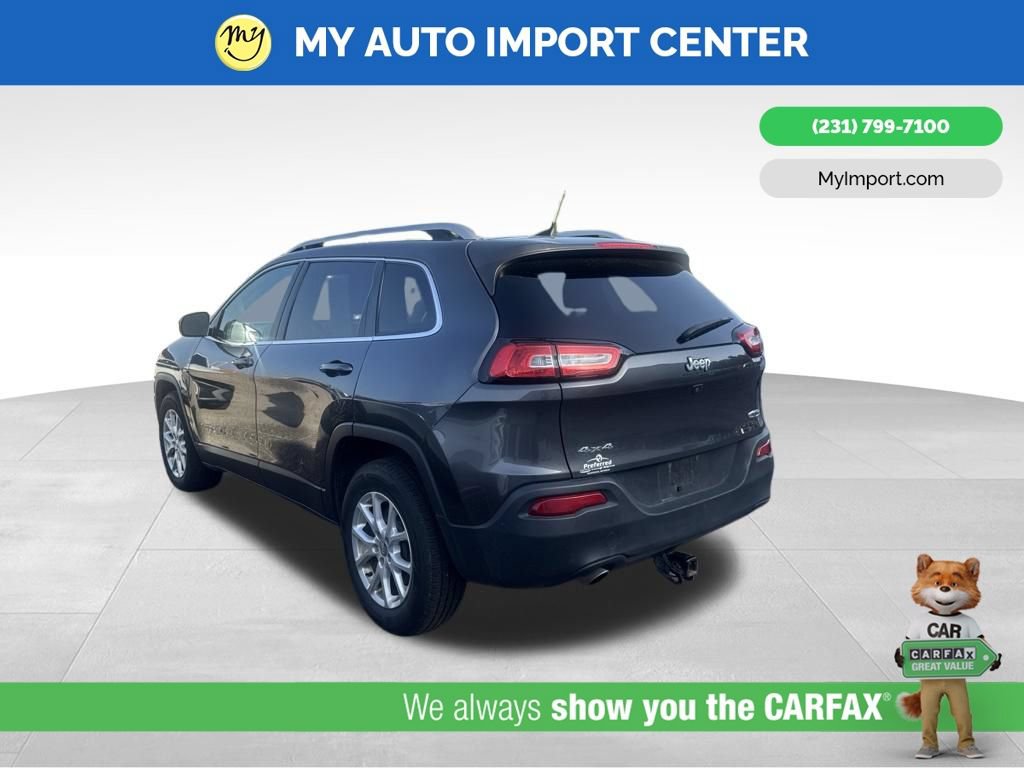 Used 2017 Jeep Cherokee Latitude w/ True North Edition AWD/4WD image 4