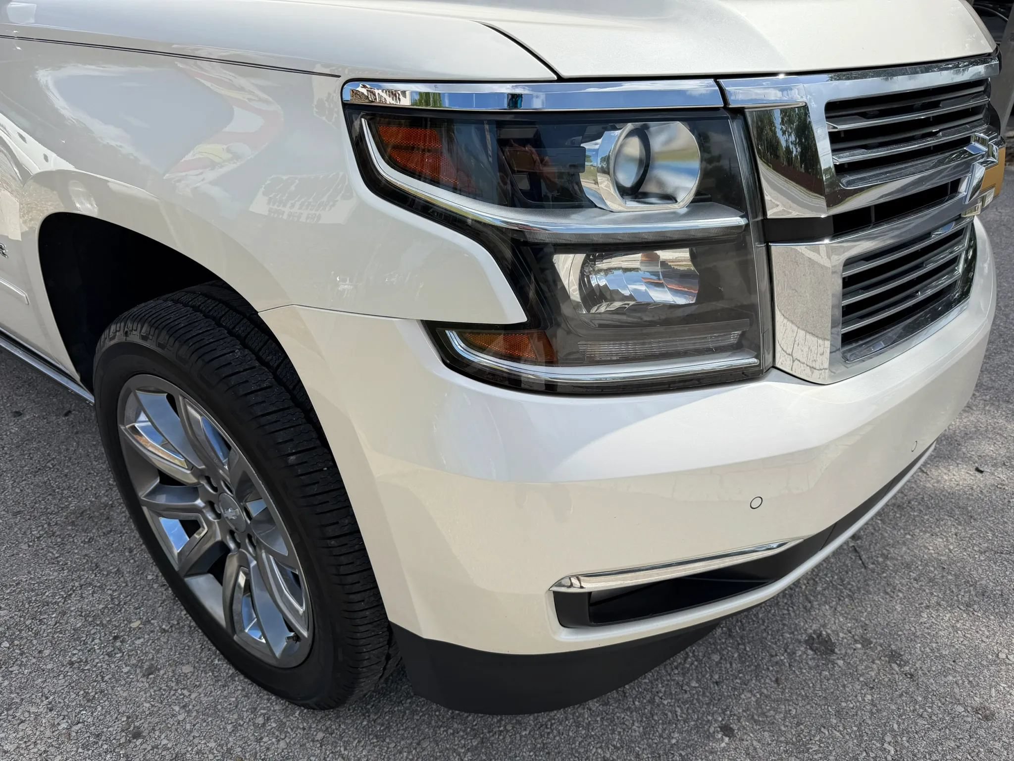 Used 2015 Chevrolet Tahoe LTZ RWD image 35