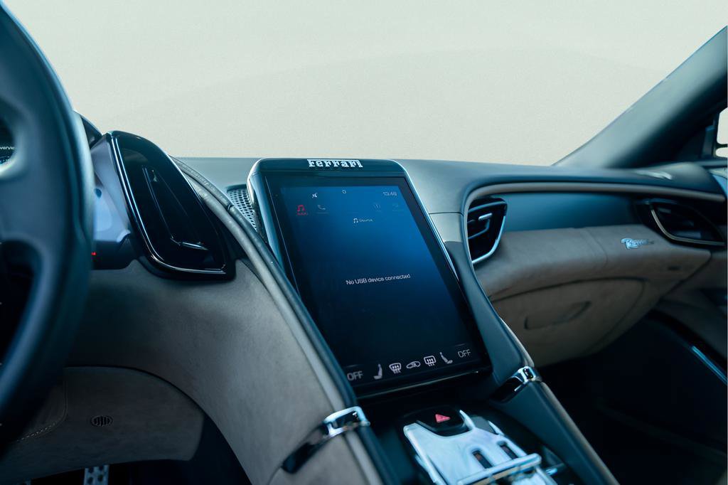 Used 2024 Ferrari Roma image 31
