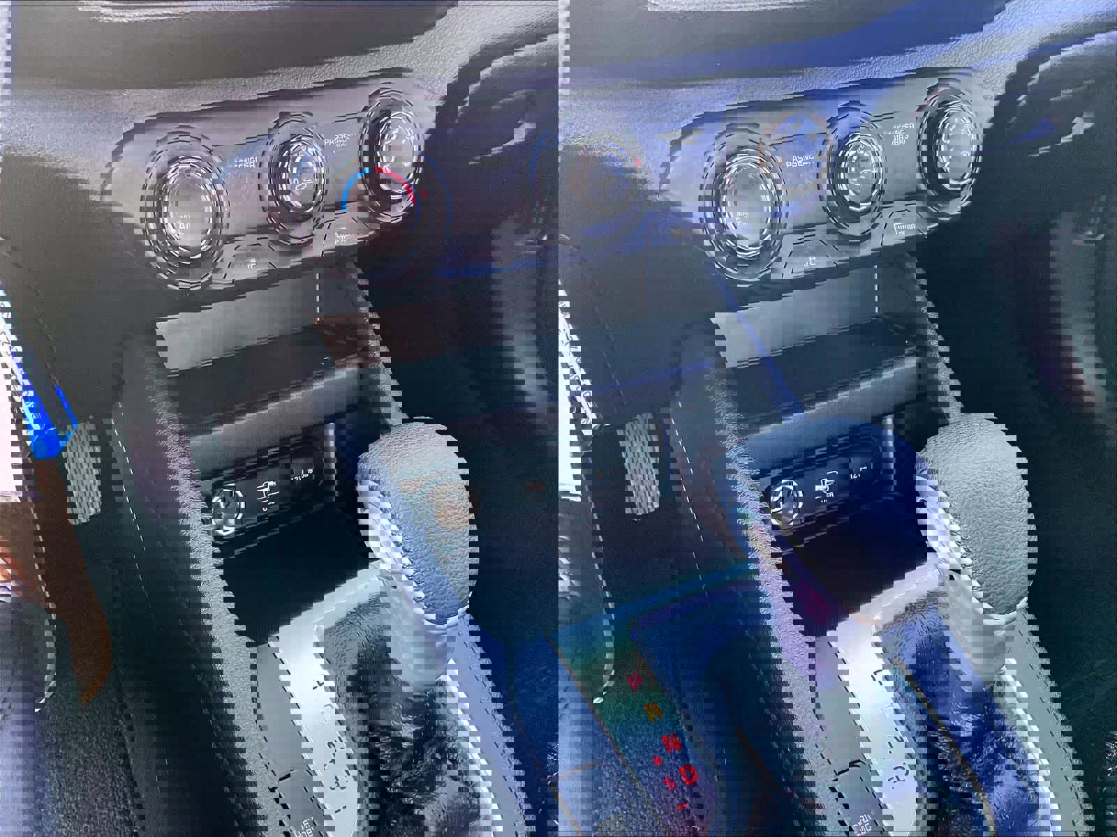 Used 2023 Kia Forte LXS w/ LXS Technology Package image 25