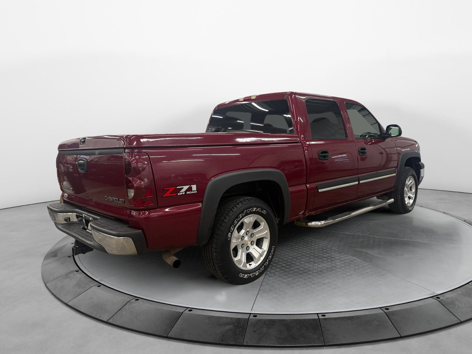 Used 2004 Chevrolet Silverado 1500 4x4 Crew Cab w/ Z71 Convenience Package 2 image 5