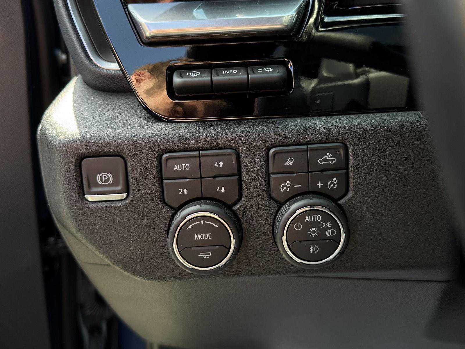 Used 2024 Chevrolet Silverado 1500 High Country image 6