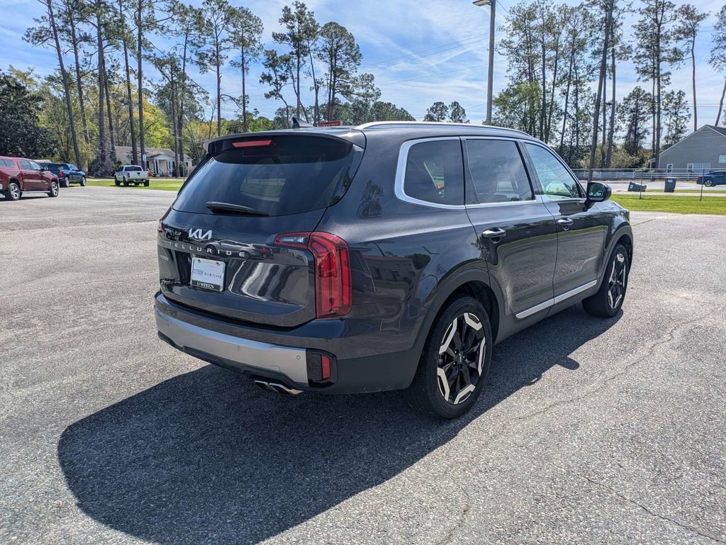 Used 2025 Kia Telluride S image 4