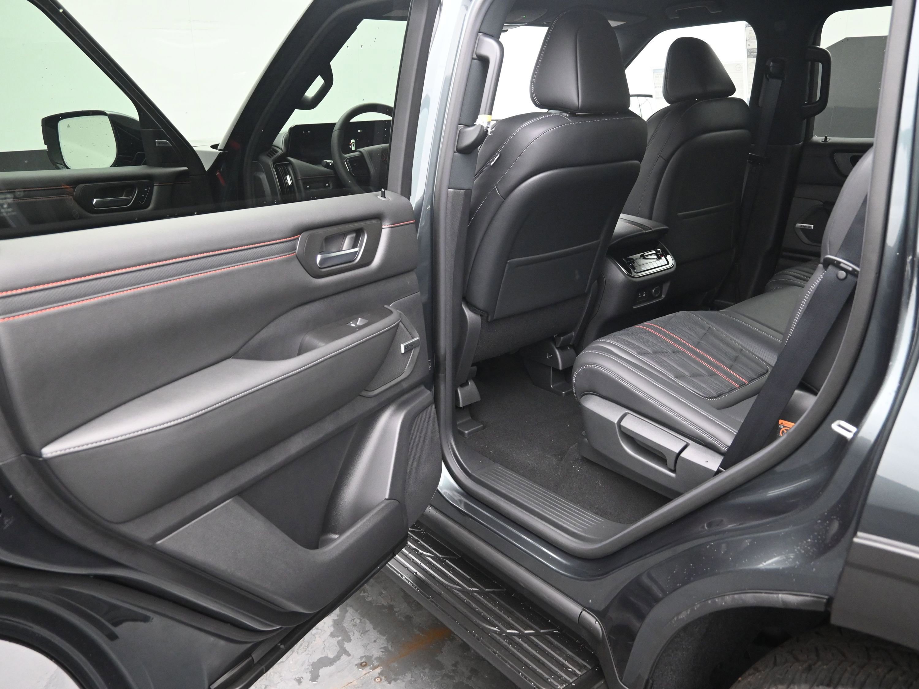 New 2025 Nissan Armada PRO-4X image 15