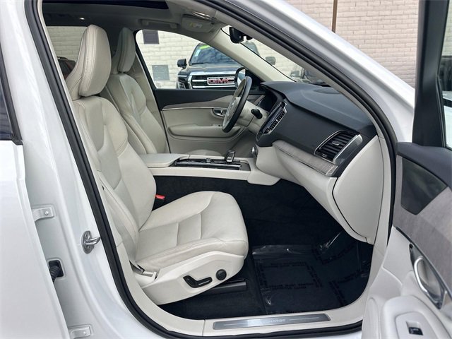 Used 2023 Volvo XC90 T8 Plus w/ Protection Package Premier image 28