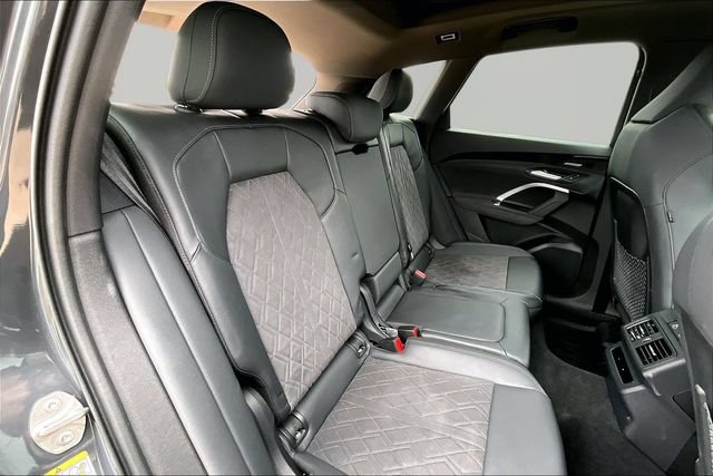 Used 2025 Audi SQ5 Premium Plus w/ Premium Plus Package AWD/4WD image 29