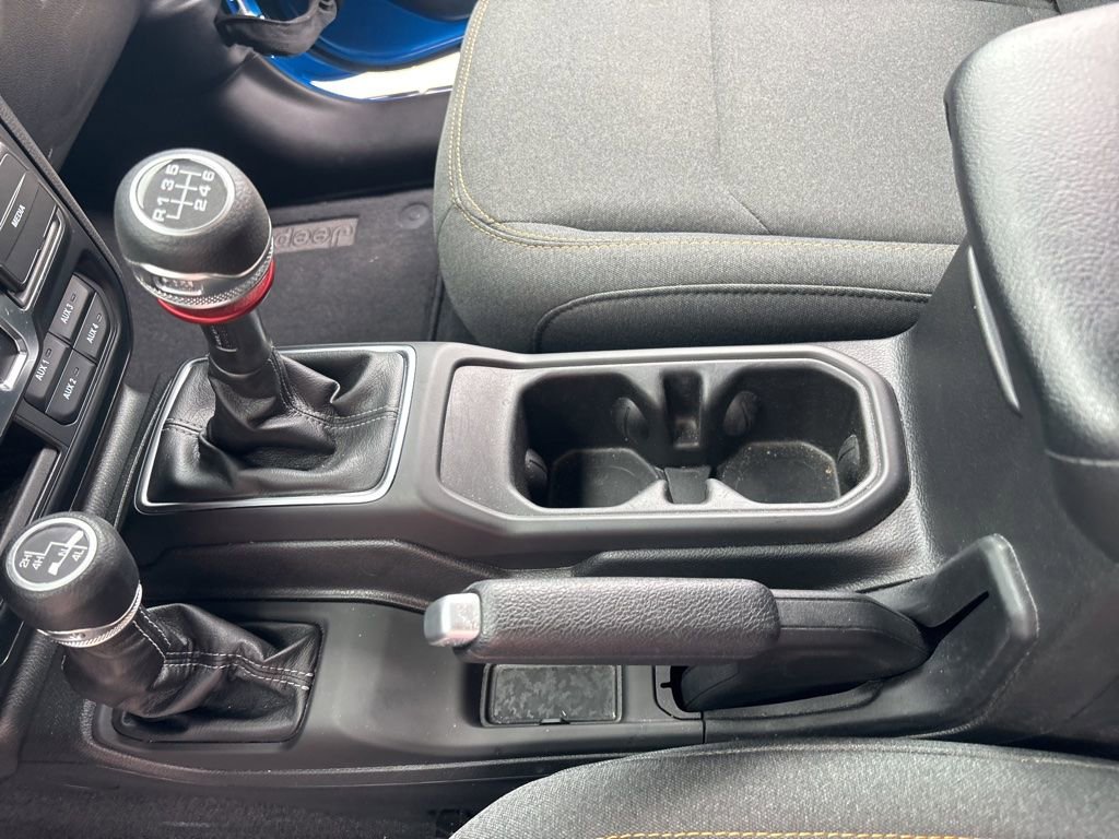 Used 2024 Jeep Wrangler Sport S image 19