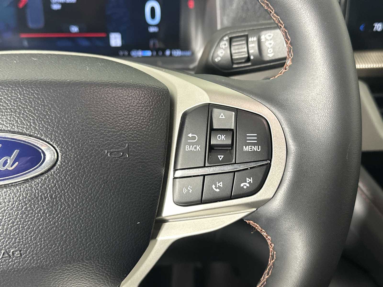 Used 2025 Ford Explorer Active image 24