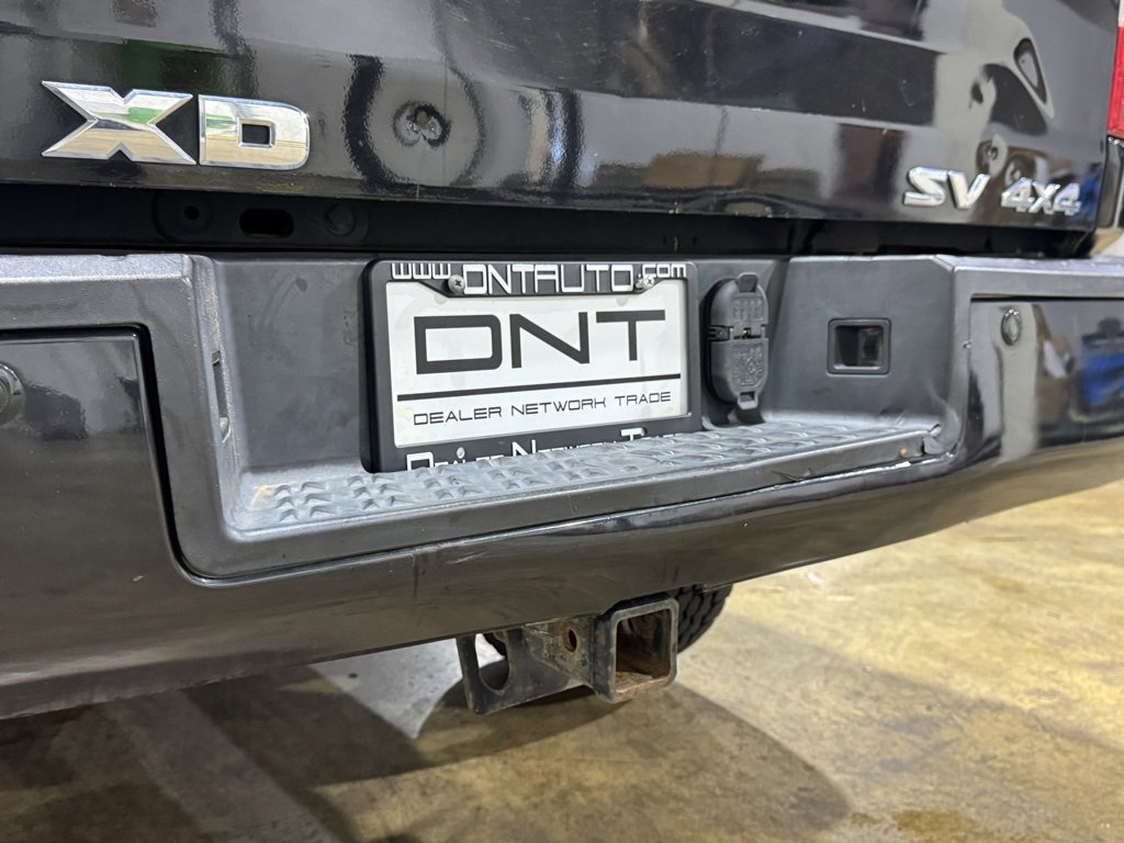 Used 2018 Nissan Titan SV w/ SV Convenience Package image 10