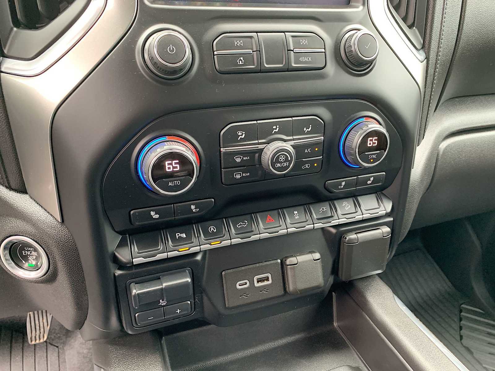Certified 2021 Chevrolet Silverado 1500 LT Trail Boss w/ Convenience Package II AWD/4WD image 17