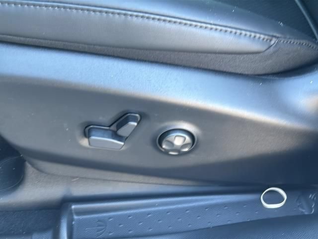 New 2026 Chrysler Pacifica Select FWD image 21