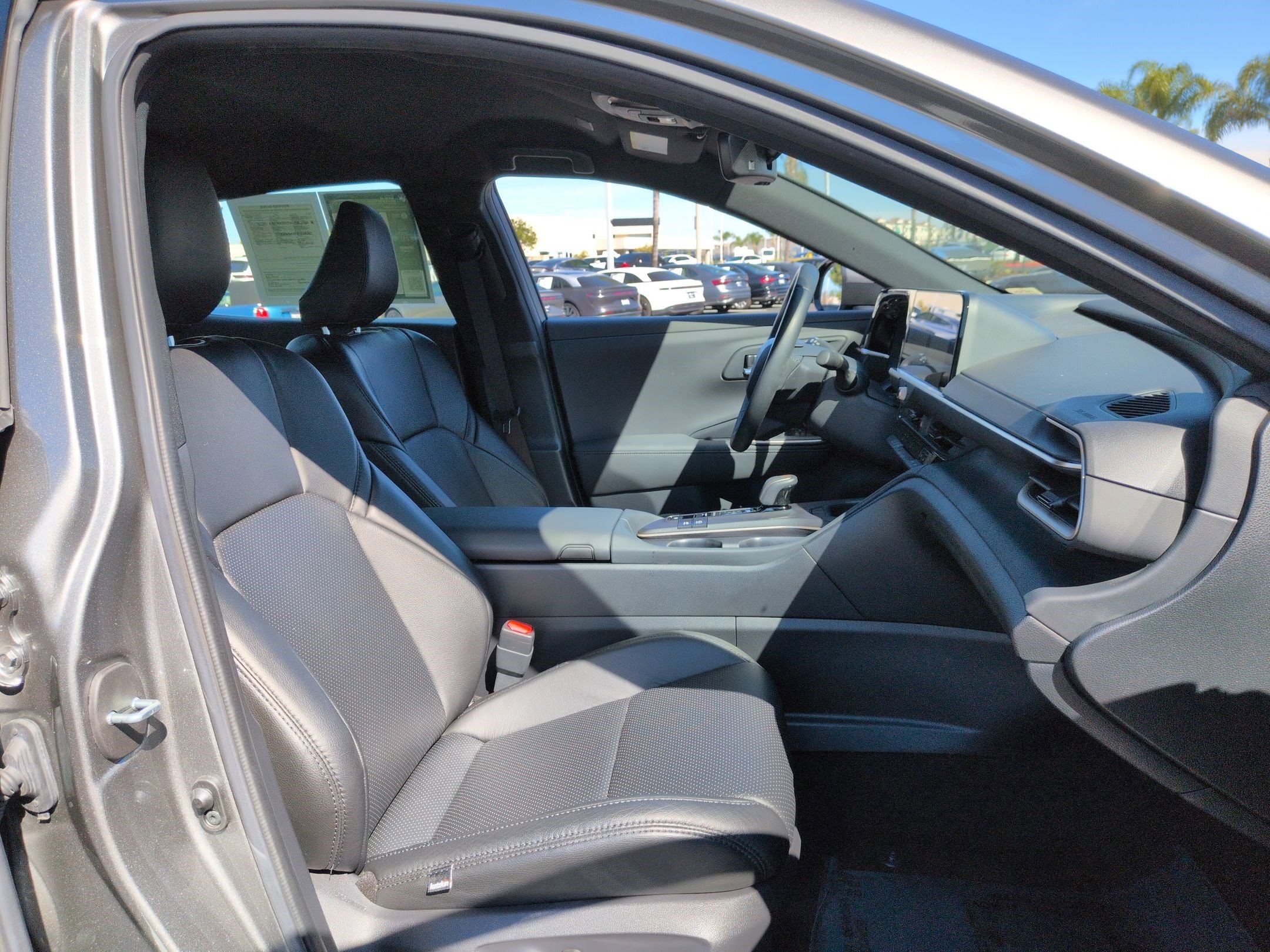 Used 2023 Toyota Crown XLE image 31