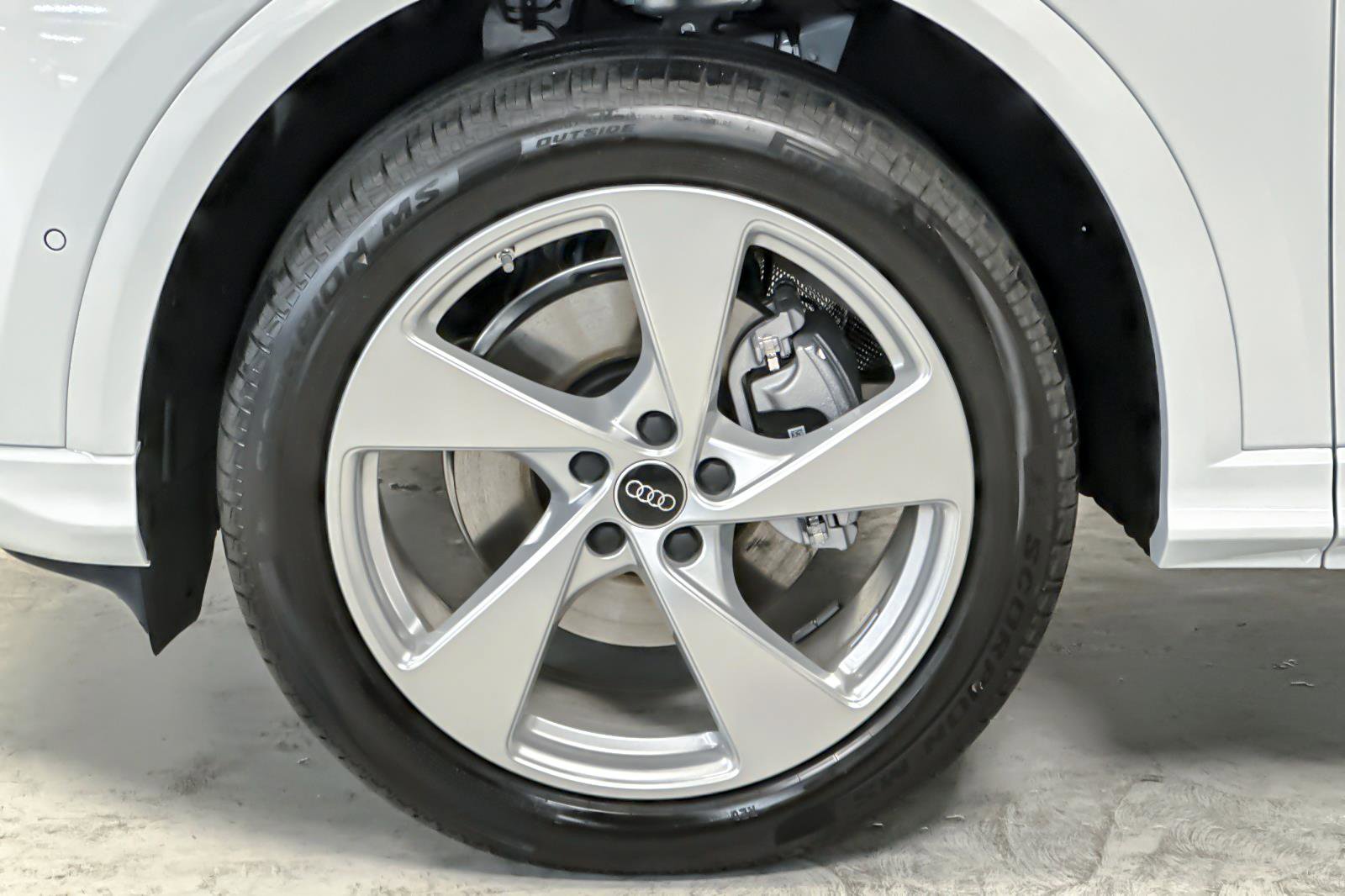New 2025 Audi Q5 Premium Plus image 25
