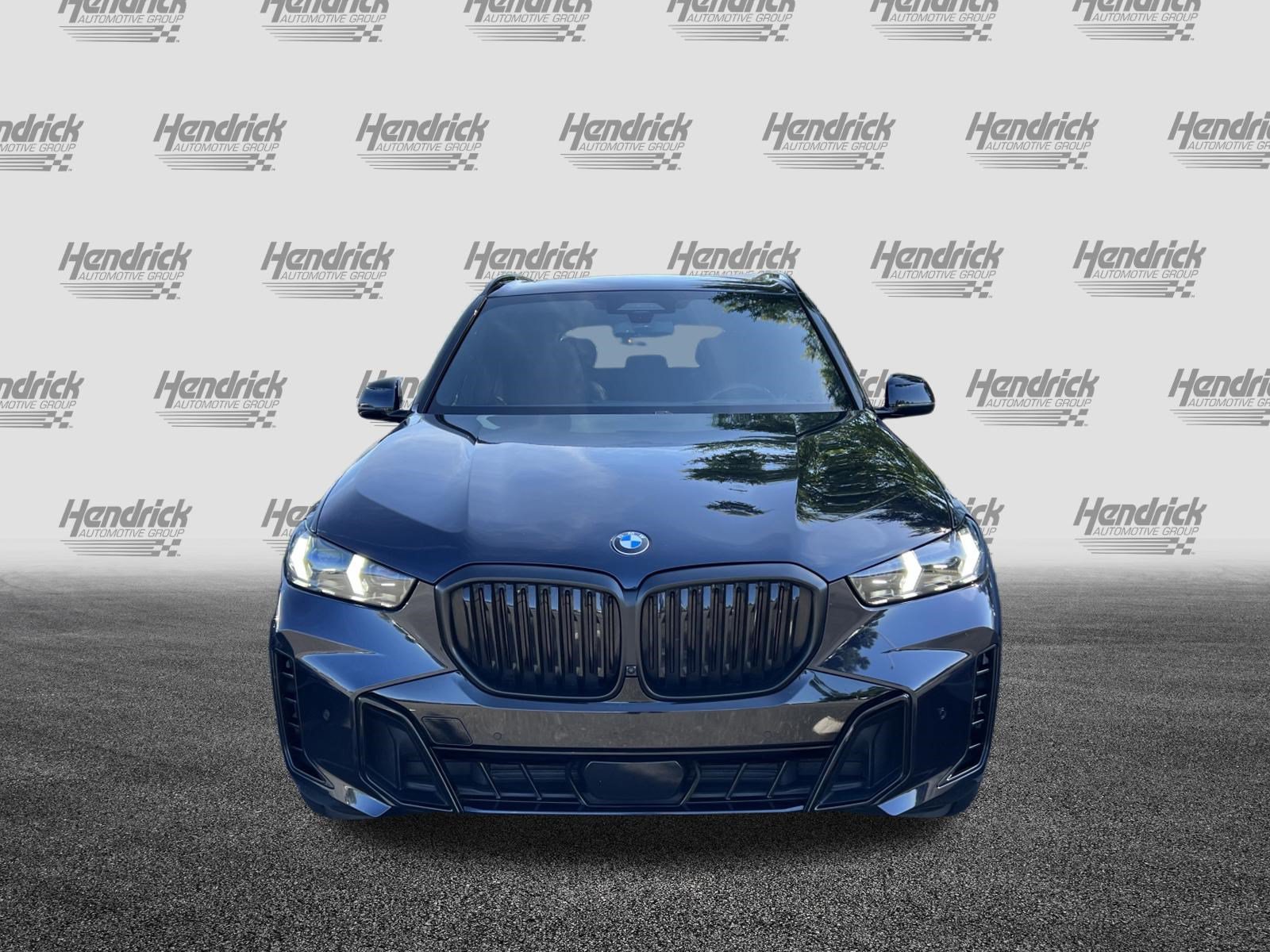 Certified 2024 BMW X5 sDrive40i w/ M Sport Package RWD image 3