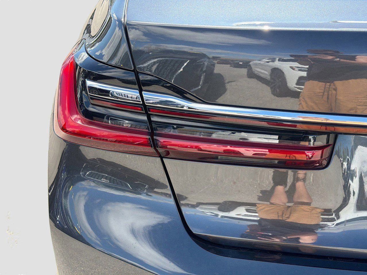 Used 2020 BMW 740i image 11