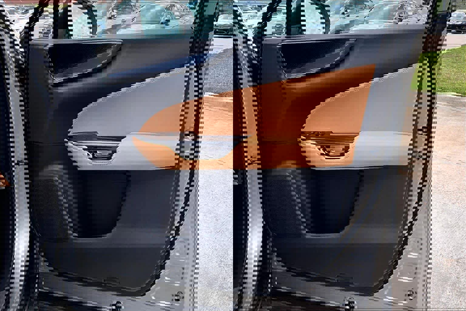 Used 2025 Lexus NX 250 FWD w/ Accessory Package (Z1) image 23