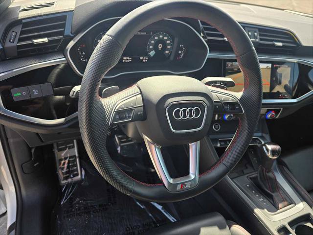 Used 2025 Audi Q3 2.0T Premium Plus w/ Premium Plus Package AWD/4WD image 26