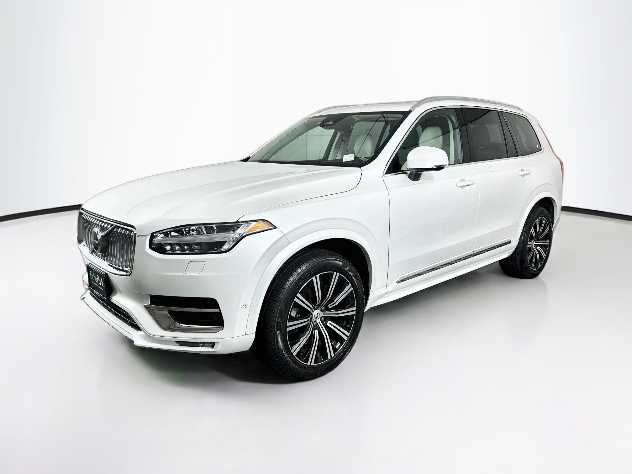 Used 2023 Volvo XC90 B6 Plus w/ Protection Package AWD/4WD image 3