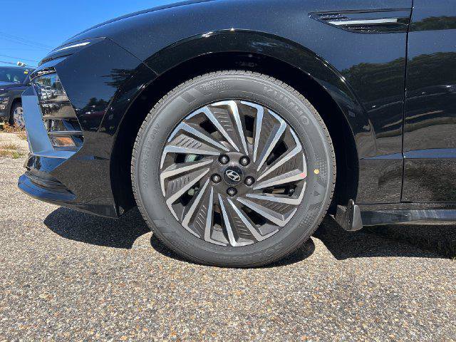 New 2026 Hyundai Sonata SEL FWD image 10