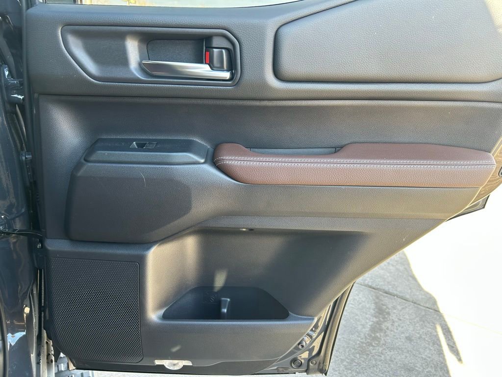 Used 2025 Toyota Land Cruiser image 31