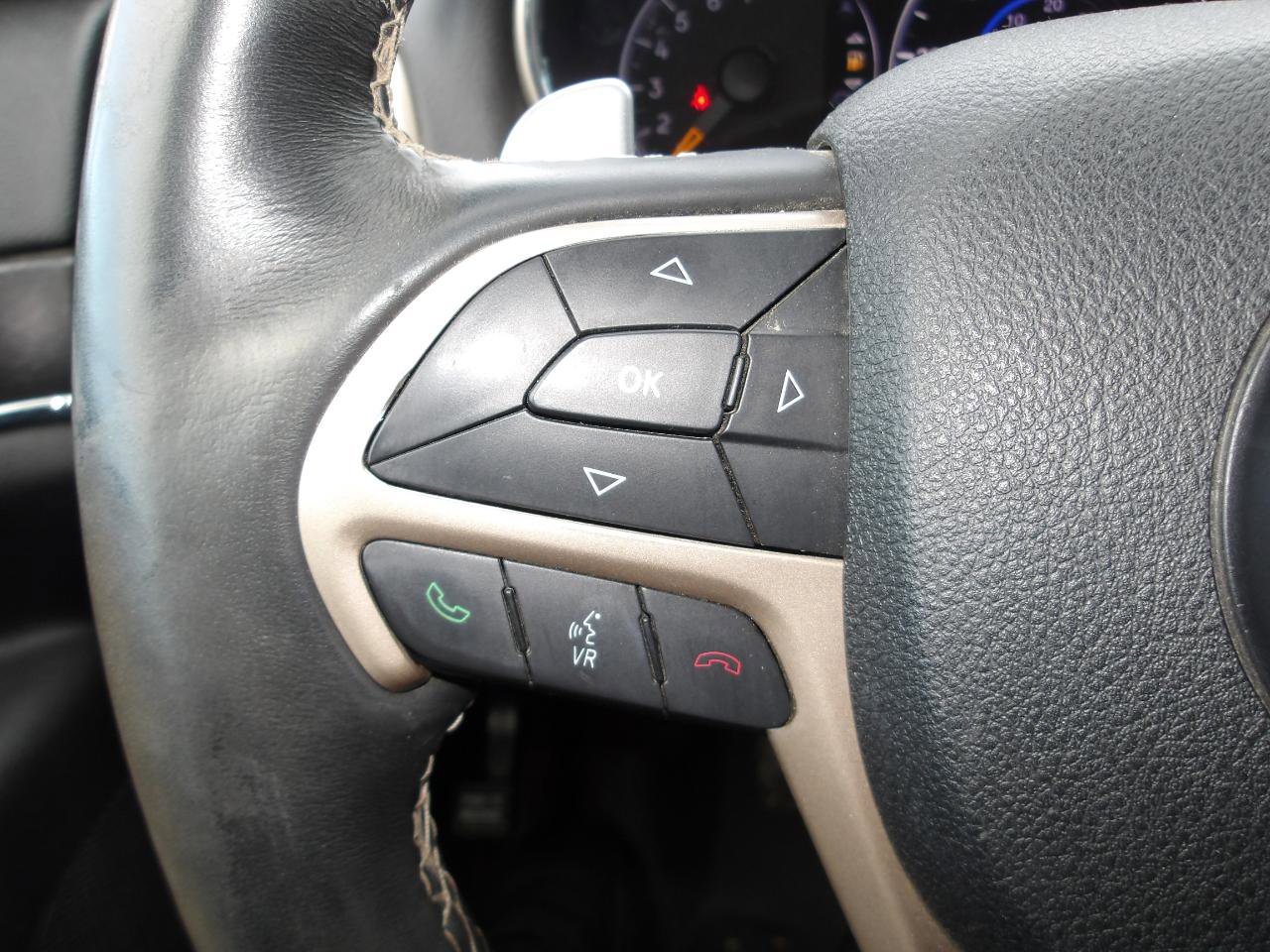 Used 2017 Jeep Grand Cherokee Limited w/ Luxury Group II image 15