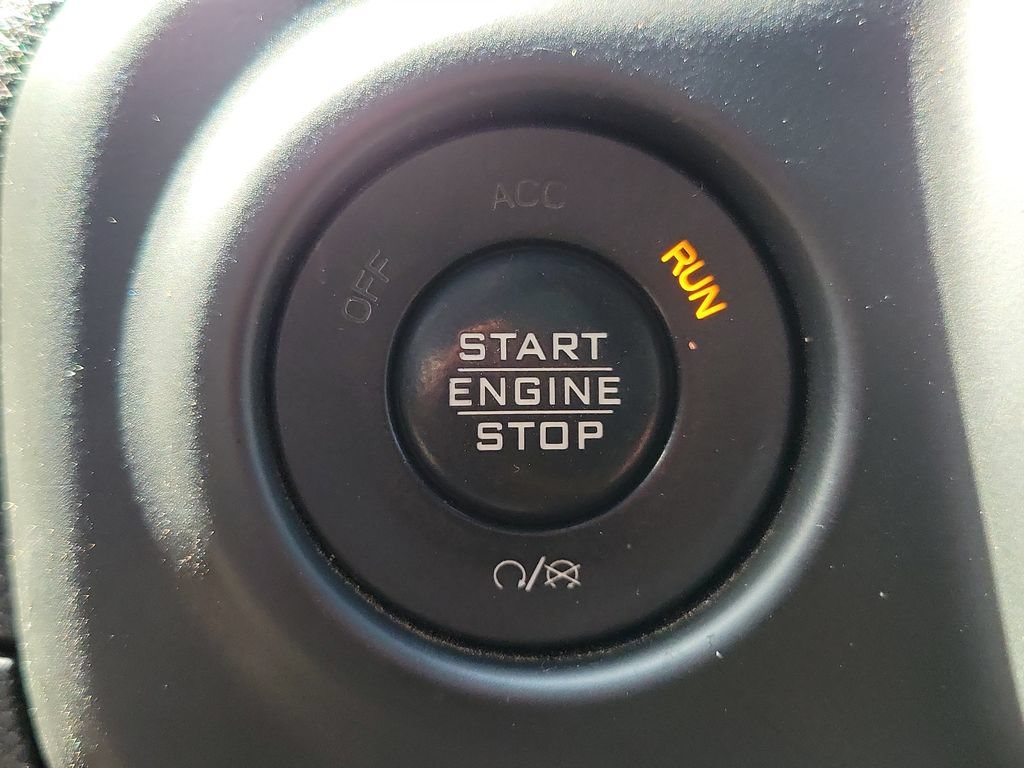 Used 2018 Jeep Wrangler Unlimited Sahara AWD/4WD image 23