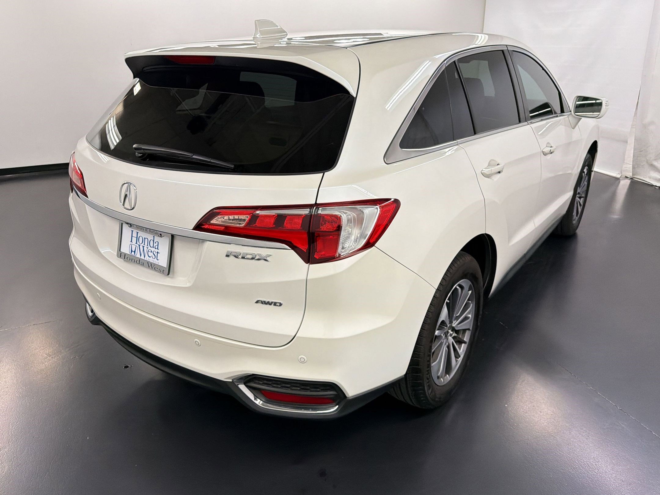 Used 2016 Acura RDX AWD w/ Advance Package image 9