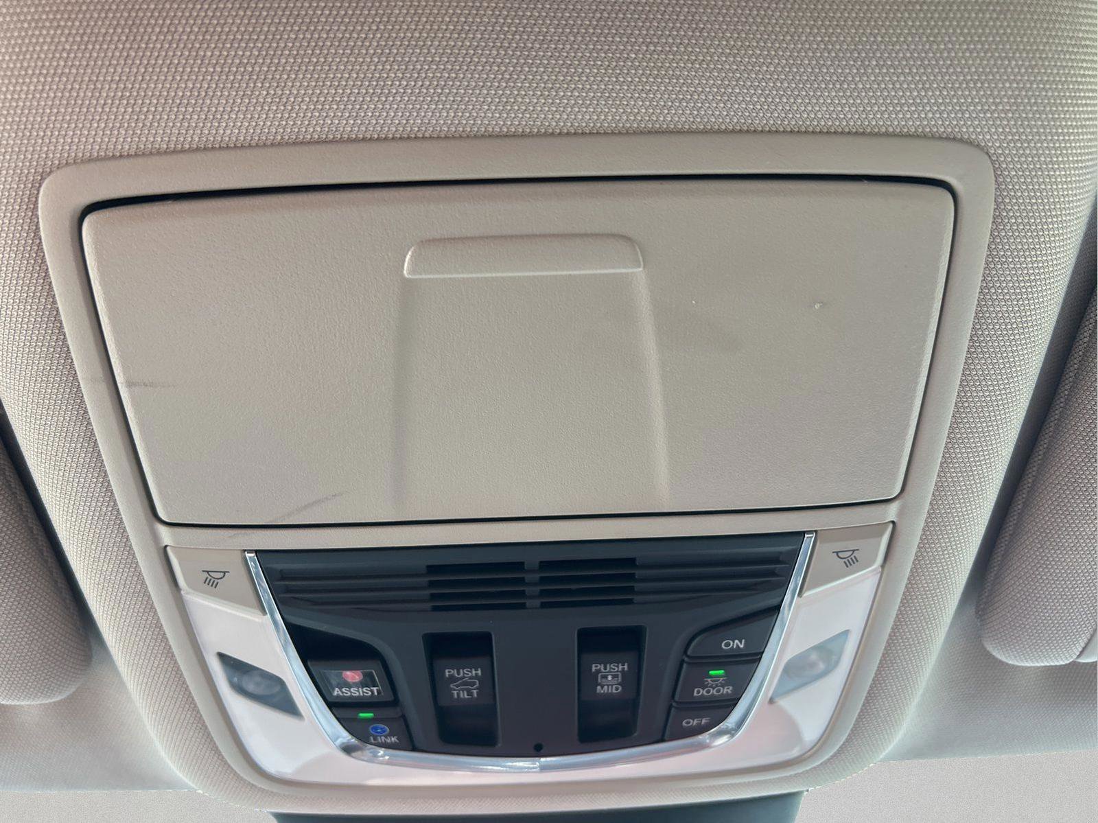 Used 2022 Acura MDX Advance image 35