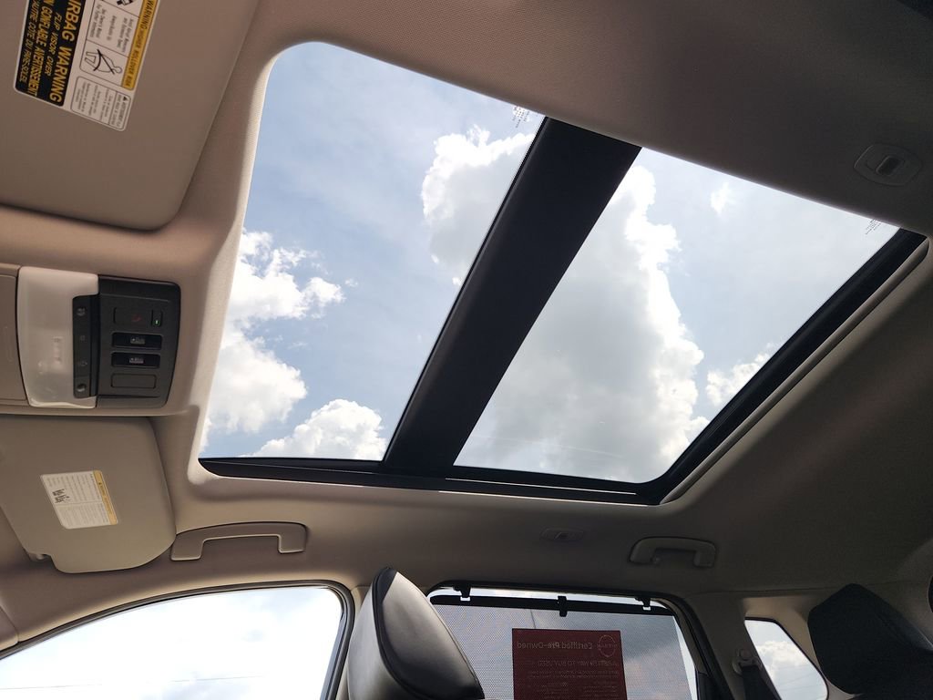 Certified 2021 Nissan Rogue SV w/ Premium Package FWD image 14