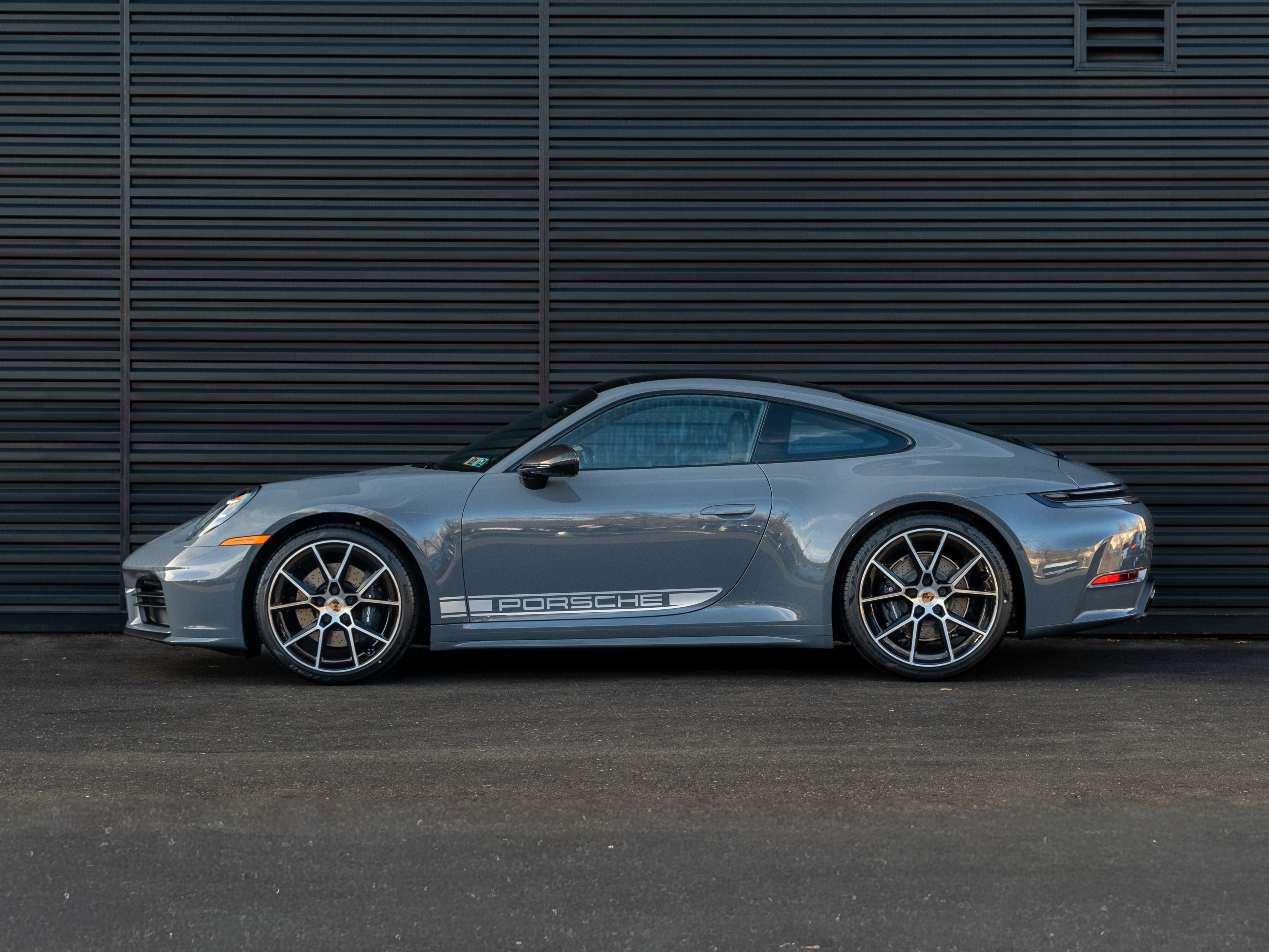 New 2026 Porsche 911 Carrera image 2