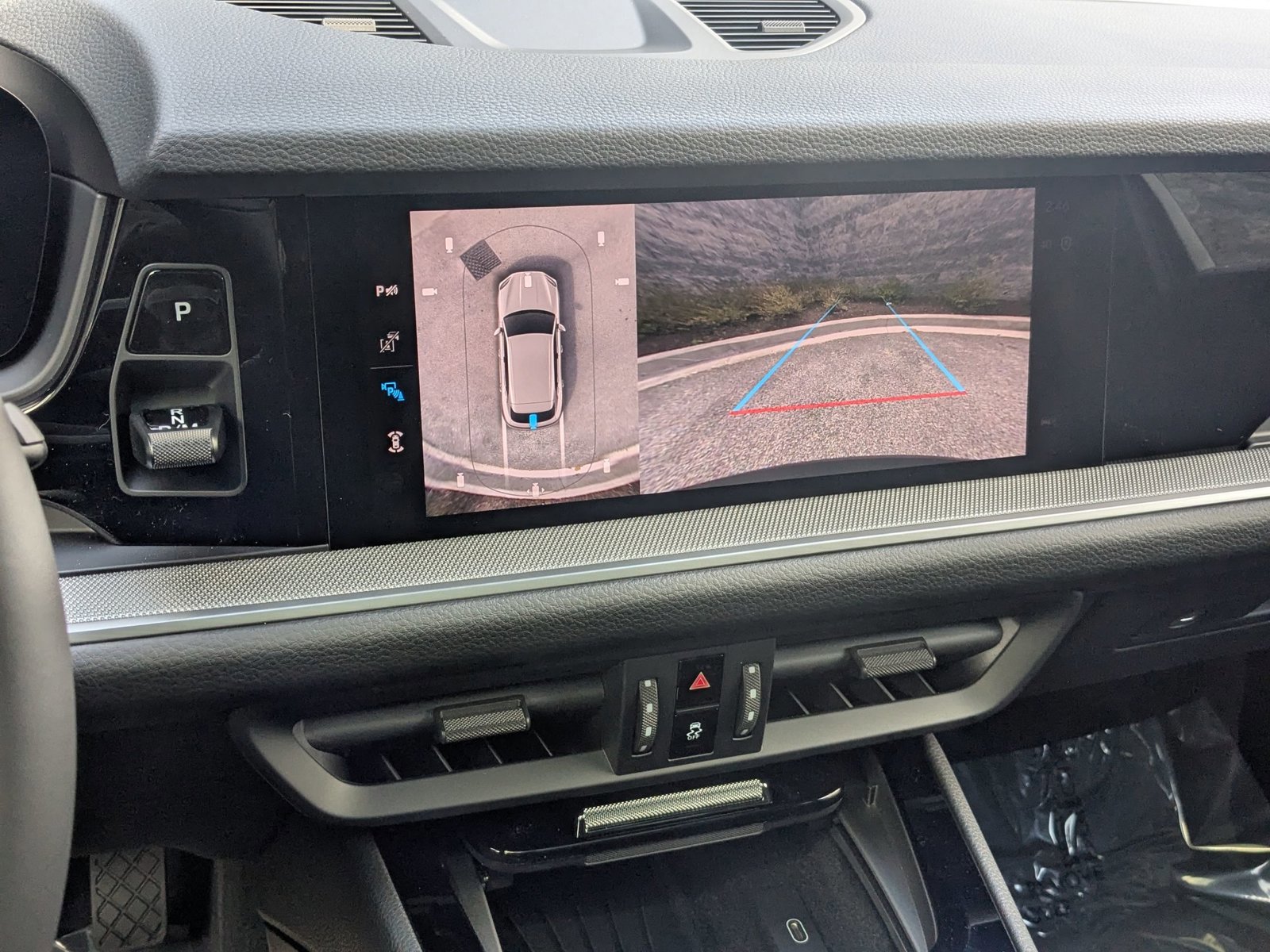 New 2026 Porsche Cayenne image 19