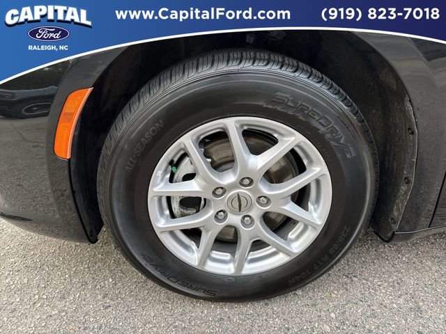 Used 2023 Chrysler Pacifica Touring-L FWD image 12