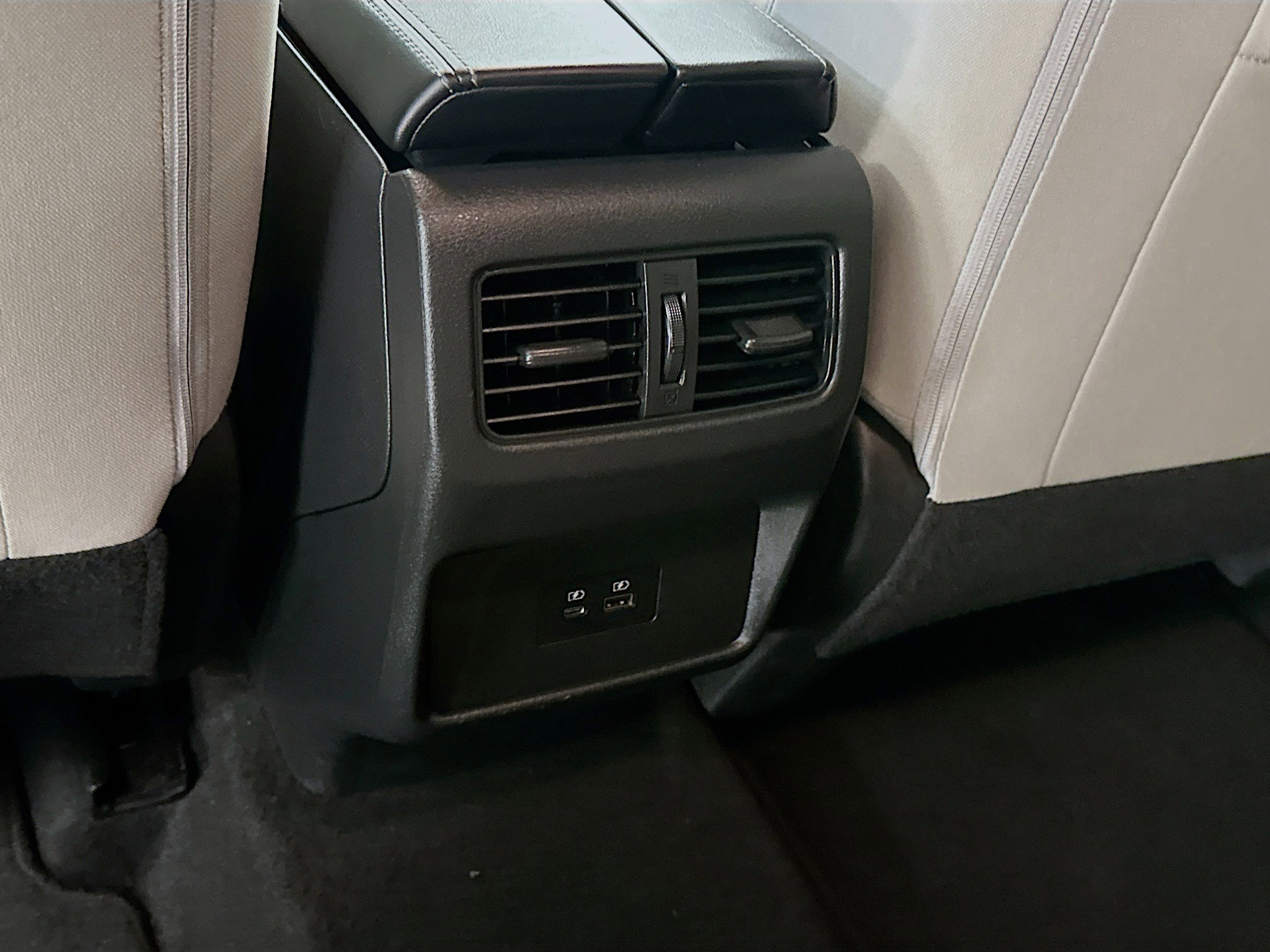 Used 2023 Nissan Rogue SV image 27