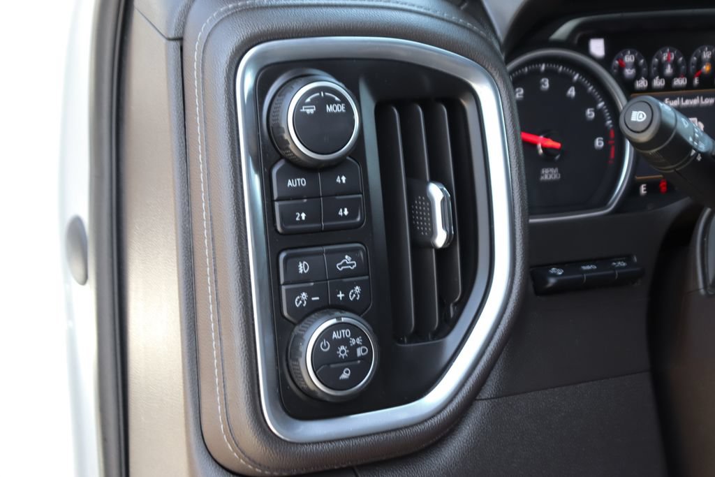 Used 2022 Chevrolet Silverado 1500 LTZ w/ LTZ Premium Package AWD/4WD image 20