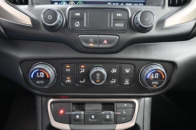 Used 2023 GMC Terrain Denali w/ Denali Premium Package AWD/4WD image 15