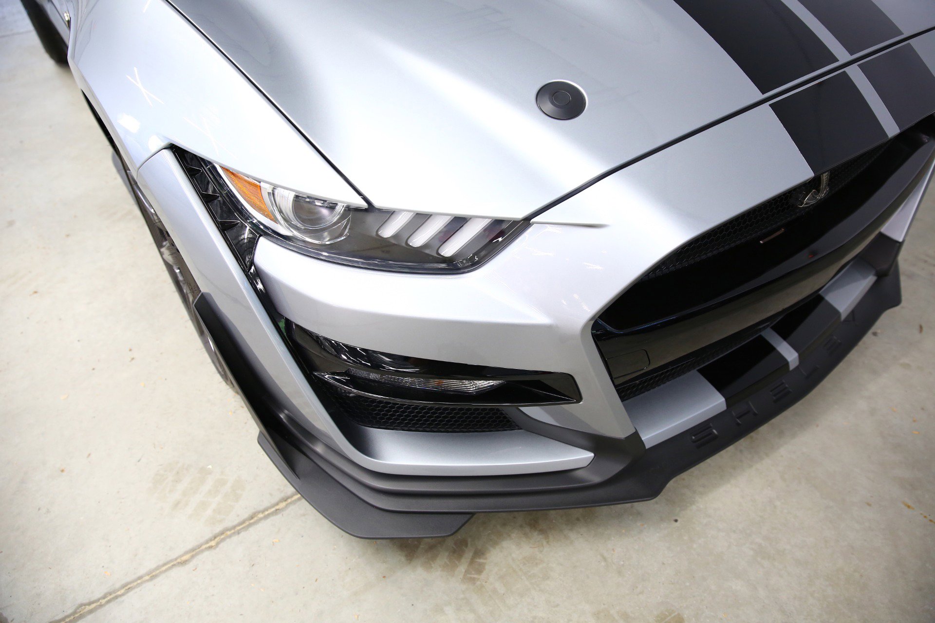 Used 2021 Ford Mustang Shelby GT500 w/ Carbon Fiber Track Pack RWD image 25