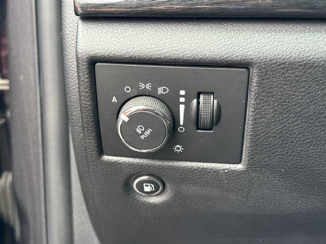 Used 2017 Jeep Grand Cherokee Laredo AWD/4WD image 34