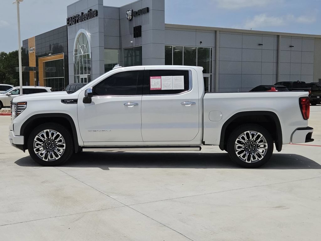 Used 2025 GMC Sierra 1500 Denali Ultimate AWD/4WD image 4