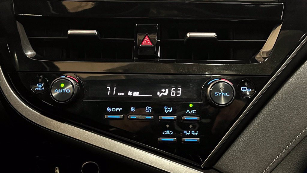 Used 2022 Toyota Camry XLE w/ Navigation Upgrade Package FWD image 21