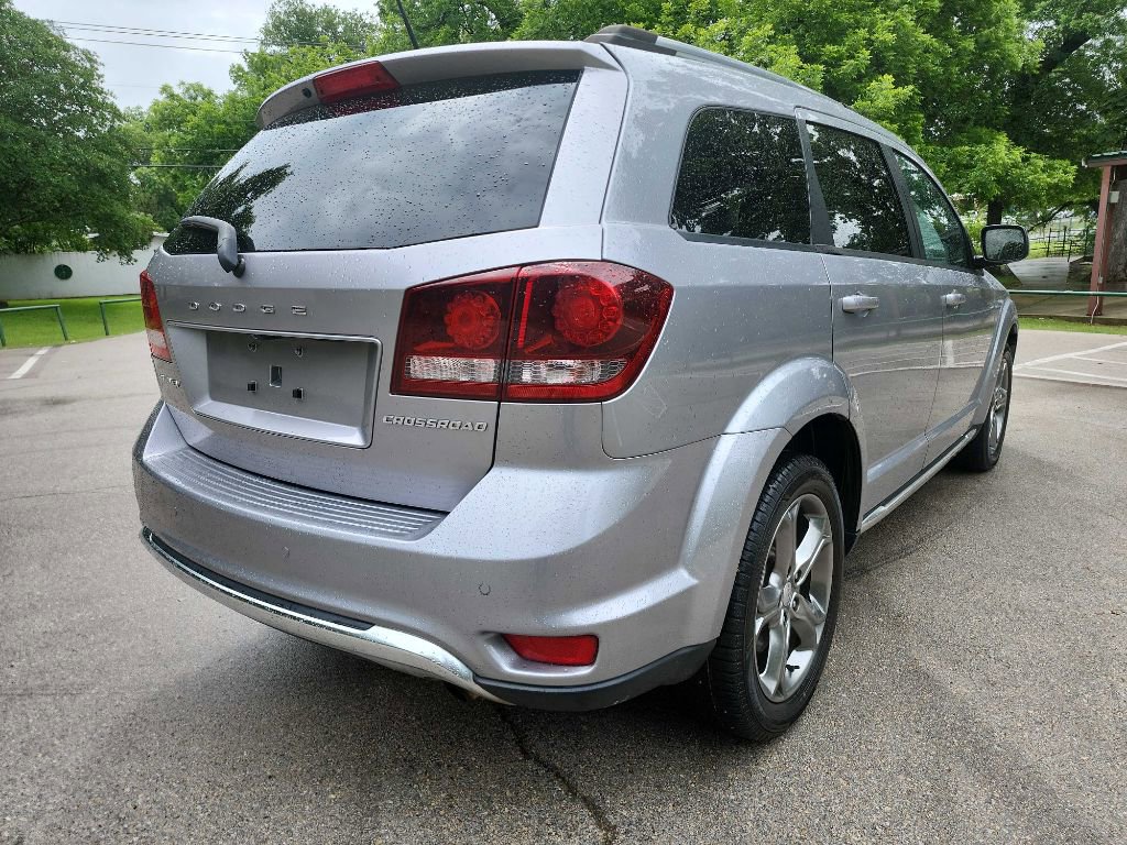 Used 2017 Dodge Journey Crossroad FWD image 9