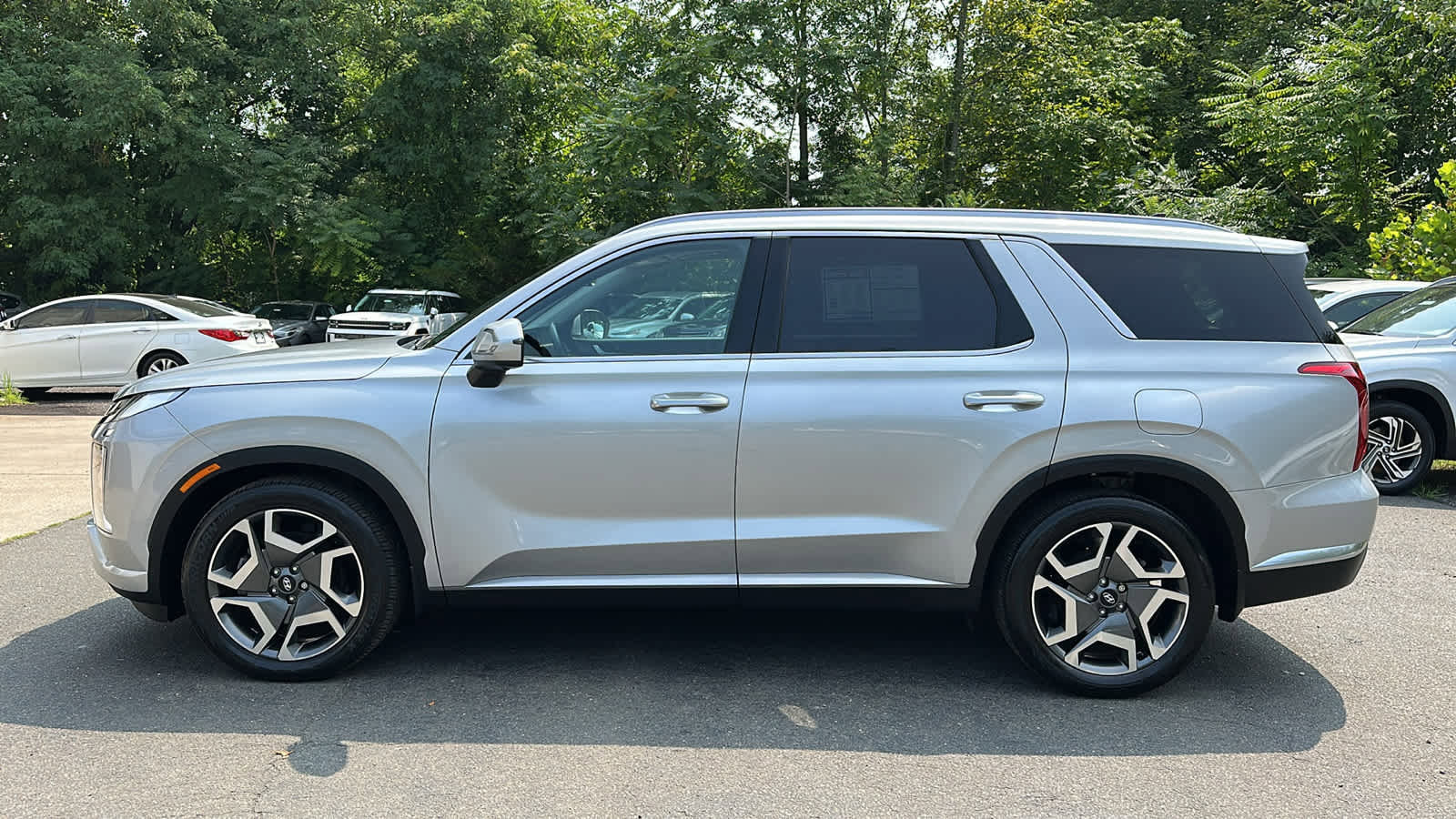 Used 2023 Hyundai Palisade Limited image 6