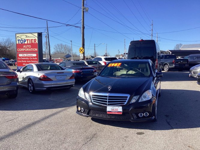 Used 2010 Mercedes-Benz E 350 4MATIC Sedan image 1