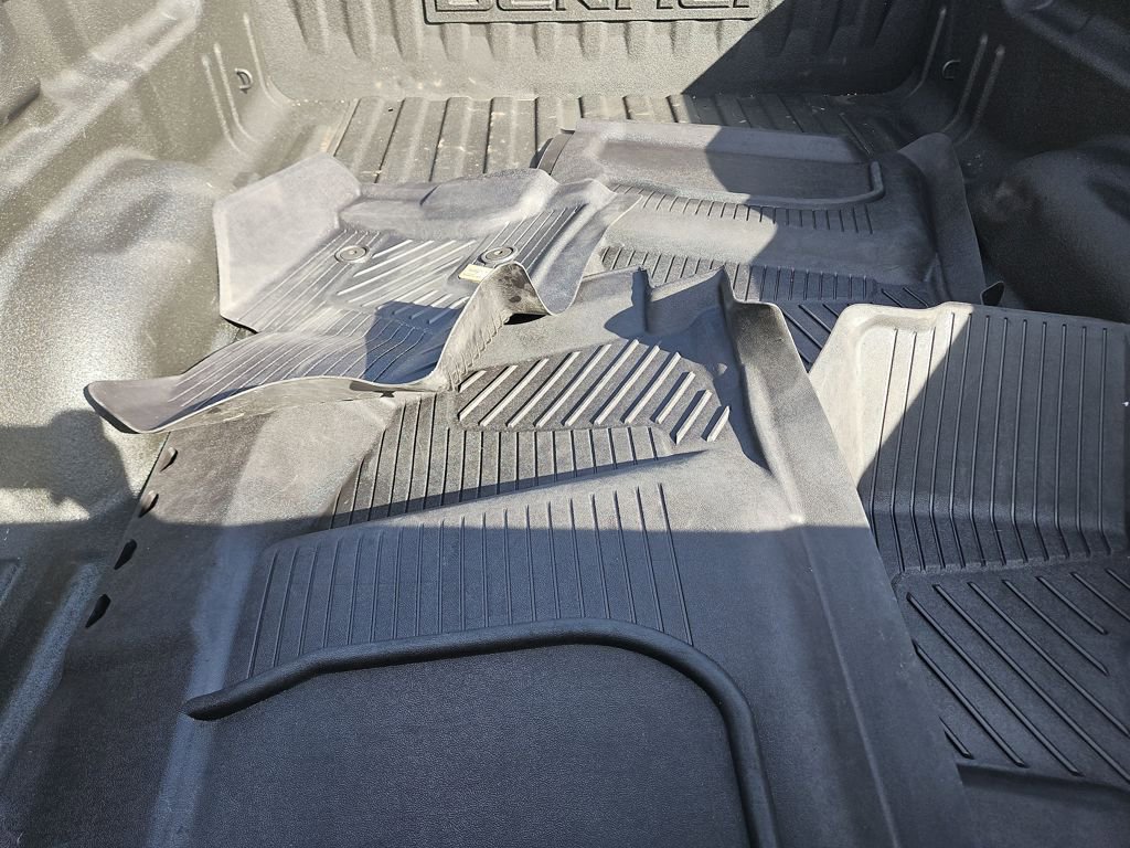 Used 2017 GMC Sierra 2500 Denali w/ Duramax Plus Package image 38